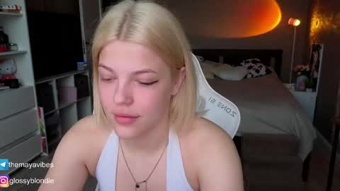 Maya online show from 04-25-26, 03:20