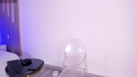 Snapshot of maya_blue_ chatting on 02-25-26, 04:00 Maya online show from 02-25-26, 04:00