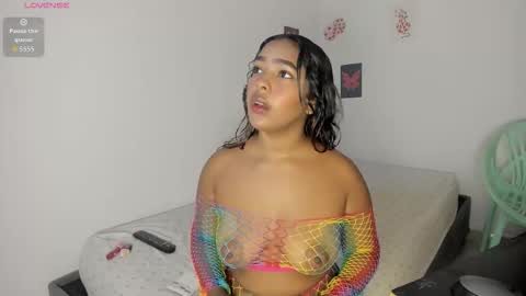 Snapshot of maya_graham_ chatting on 09-11-25, 04:12 Maya online show from 09-11-25, 04:12