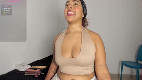 Snapshot of maya_graham_ chatting on 11-09-25, 09:07 Maya online show from 11-09-25, 09:07