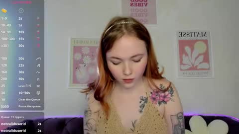 Snapshot of maya_light chatting on 01-28-25, 12:11 Maya online show from 01-28-25, 12:11