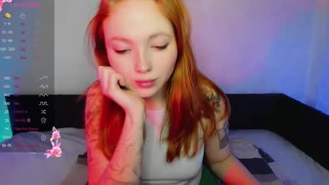 Snapshot of maya_light chatting on 02-07-25, 01:58 Maya online show from 02-07-25, 01:58