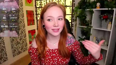 Snapshot of maya_light chatting on 03-07-25, 08:02 Maya online show from 03-07-25, 08:02