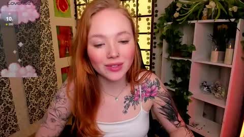 Snapshot of maya_light chatting on 03-12-25, 05:02 Maya online show from 03-12-25, 05:02