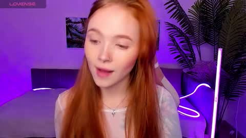 Snapshot of maya_light chatting on 10-14-25, 08:26 Maya online show from 10-14-25, 08:26