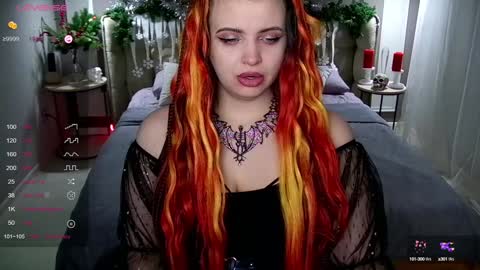 Snapshot of maya_mils chatting on 01-14-25, 12:54 Maya Mils online show from 01-14-25, 12:54