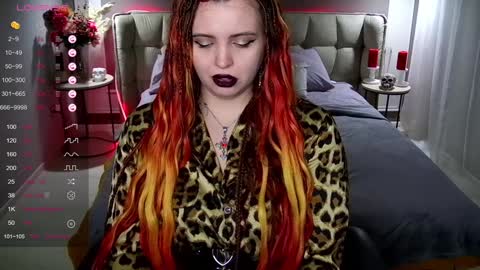 Snapshot of maya_mils chatting on 01-20-25, 07:15 Maya Mils online show from 01-20-25, 07:15