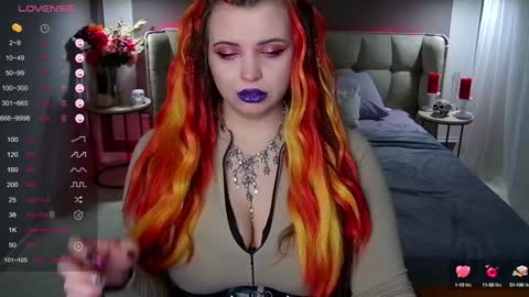 Snapshot of maya_mils chatting on 02-04-25, 01:02 Maya Mils online show from 02-04-25, 01:02