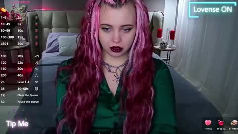 Snapshot of maya_mils chatting on 02-21-25, 01:11 Maya Mils online show from 02-21-25, 01:11