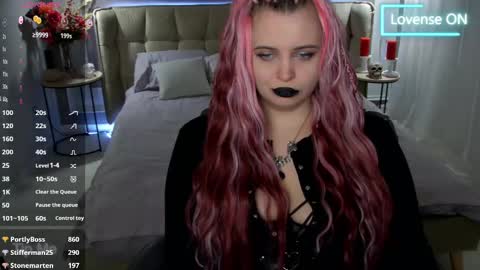 Snapshot of maya_mils chatting on 02-26-25, 07:42 Maya Mils online show from 02-26-25, 07:42