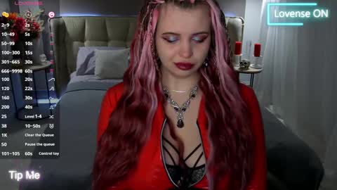 Snapshot of maya_mils chatting on 03-08-25, 01:17 Maya Mils online show from 03-08-25, 01:17