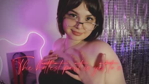 Woman online show from 12-10-24, 09:01