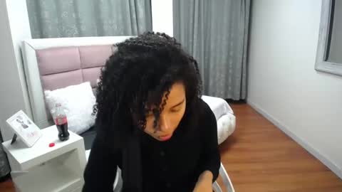 Snapshot of mayaa_ross chatting on 12-14-24, 03:18 Maya online show from 12-14-24, 03:18