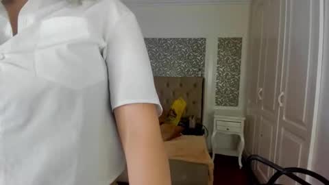 Snapshot of mayaa_ross chatting on 09-12-25, 01:49 Maya online show from 09-12-25, 01:49