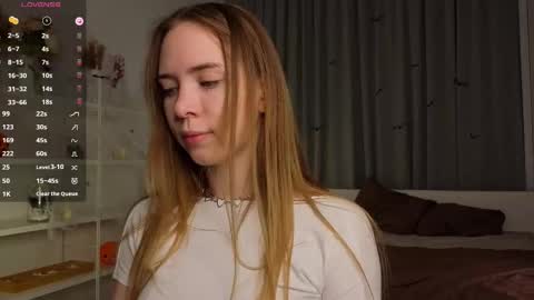 Snapshot of mayagreet chatting on 11-03-25, 08:32 My name is Kara online show from 11-03-25, 08:32