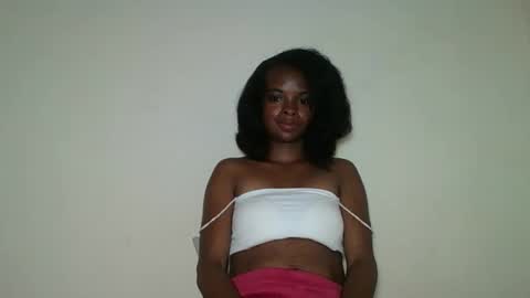 Snapshot of mayalabelle chatting on 11-30-25, 03:21 mayalabelle online show from 11-30-25, 03:21