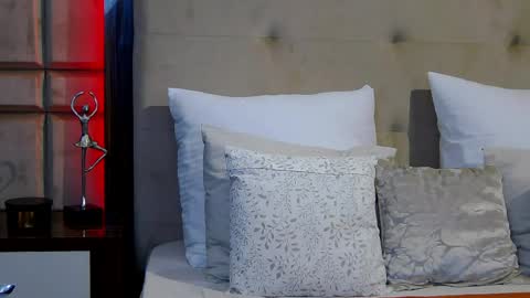 Maya online show from 03-21-26, 09:07