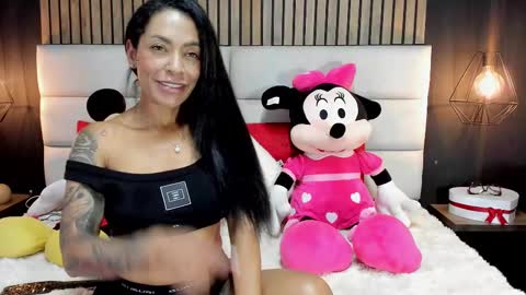 Nicolle Ruselle   Hello my lovely  schedule for great fun from  630 am and end 800 pm Colombian time I wait for you online show from 03-06-25, 02:41