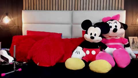 Nicolle Ruselle   Hello my lovely  schedule for great fun from  630 am and end 800 pm Colombian time I wait for you online show from 10-04-25, 03:10