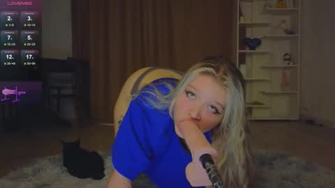 Maya  online show from 09-23-25, 08:23