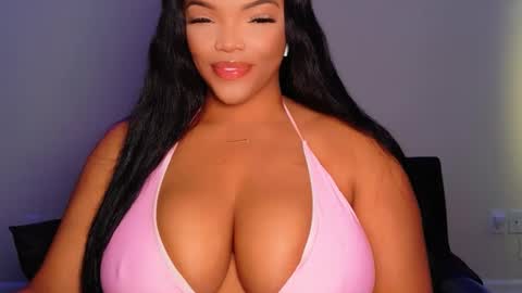 Snapshot of maybabi chatting on 05-25-26, 11:27 MayBabi online show from 05-25-26, 11:27