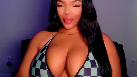 Snapshot of maybabi chatting on 05-31-26, 11:06 MayBabi online show from 05-31-26, 11:06