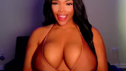 Snapshot of maybabi chatting on 06-07-26, 01:15 MayBabi online show from 06-07-26, 01:15