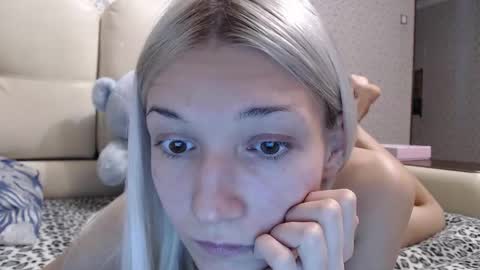 maybe_doll online show from 10-10-25, 03:11