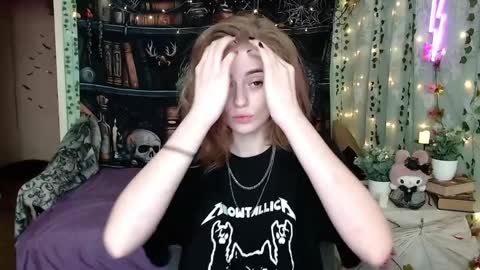 maybe_yours333 online show from 04-16-26, 11:55