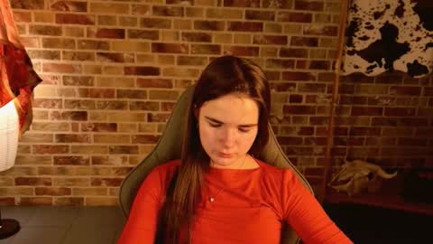 maybloom_ online show from 11-18-25, 05:23