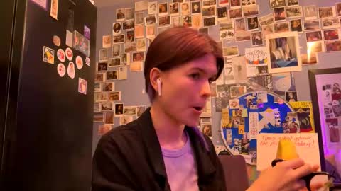 Snapshot of mayecorlee chatting on 03-11-26, 08:26 Rose online show from 03-11-26, 08:26