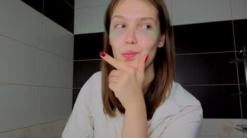 Snapshot of maygoodsell chatting on 10-15-25, 07:47 Ann online show from 10-15-25, 07:47