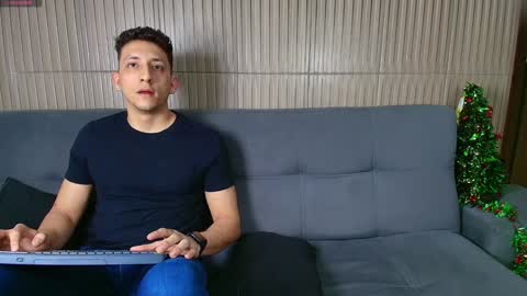 Maykol victoria1624 online show from 01-02-25, 06:07