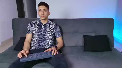 Maykol victoria1624 online show from 02-25-25, 04:03