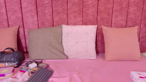 Rousse online show from 02-22-26, 12:26