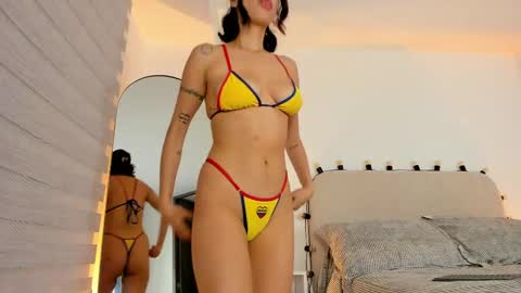 Snapshot of mayli_xx chatting on 04-28-26, 08:36 ALIS online show from 04-28-26, 08:36