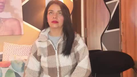 Snapshot of maylinfox chatting on 10-25-25, 08:33 MaylinFox online show from 10-25-25, 08:33