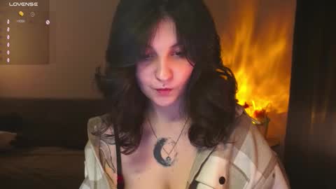 Snapshot of maymary_ chatting on 01-16-26, 07:23 Mary . online show from 01-16-26, 07:23