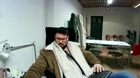 Snapshot of maythe4bwu chatting on 12-11-24, 04:09 maythe4bwu online show from 12-11-24, 04:09