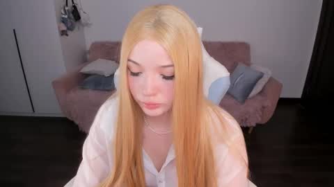 Snapshot of mayya_cuute chatting on 10-08-25, 05:38  Mila  online show from 10-08-25, 05:38
