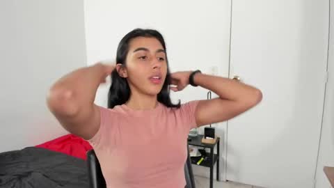 Snapshot of mazikeen_18 chatting on 05-14-26, 01:29 mazikeen_18 online show from 05-14-26, 01:29