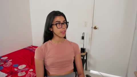 Snapshot of mazikeen_18 chatting on 06-02-26, 01:35 mazikeen_18 online show from 06-02-26, 01:35