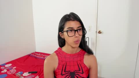 Snapshot of mazikeen_18 chatting on 06-08-26, 01:11 mazikeen_18 online show from 06-08-26, 01:11