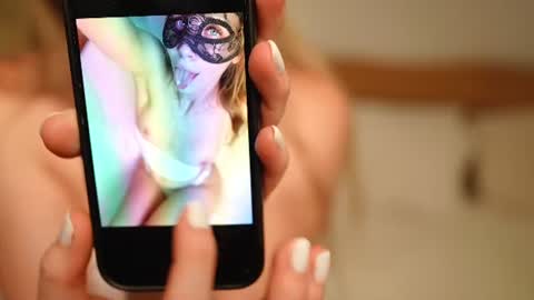 Anna       IG mbca anna  online show from 07-18-26, 04:11