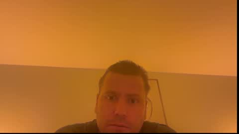 Snapshot of mbnc chatting on 12-18-25, 02:17 lol online show from 12-18-25, 02:17