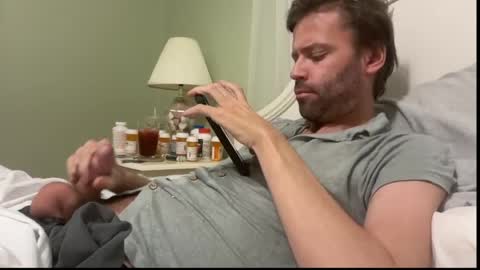 Snapshot of mbnc chatting on 04-12-26, 12:59 lol online show from 04-12-26, 12:59