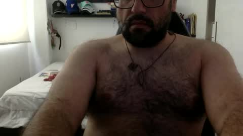 Snapshot of mbotve chatting on 06-01-26, 05:58 VzlaMan online show from 06-01-26, 05:58