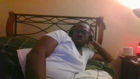 Snapshot of mbsupreme chatting on 09-11-25, 05:18 Mark online show from 09-11-25, 05:18