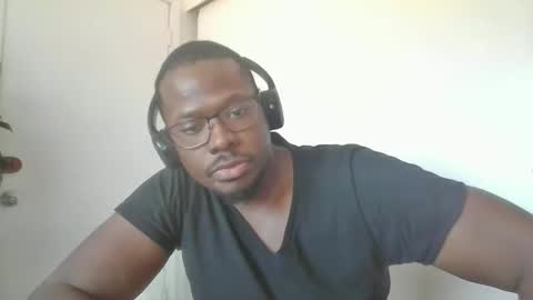 Snapshot of mbsupreme chatting on 09-12-25, 06:08 Mark online show from 09-12-25, 06:08