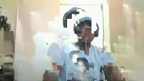 Snapshot of mbsupreme chatting on 09-15-25, 03:23 Mark online show from 09-15-25, 03:23